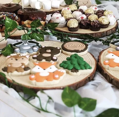 Vista 5 de Juego de (10) rebanadas de madera de 7 a 9 pulgadas para centros de mesa, artes y manualidades, y decoración rústica del hogar. Centros de mesa