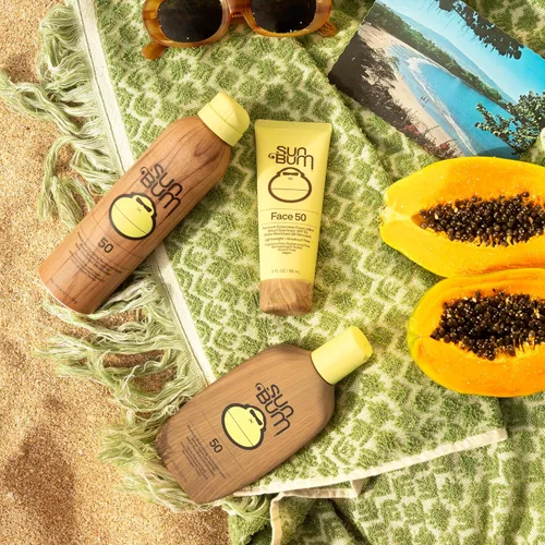 Vista 7 de Sun Bum Loción facial de protección solar SPF 50 original, protector solar facial hidratante de amplio espectro con vitamina E sin fragancia