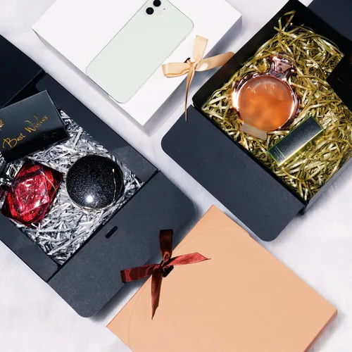 Vista 2 de WLUSEAXI Paquete de 12 cajas de regalo con tapas, cajas de regalo marrones a granel con cinta de lazo marrón, caja de propuesta de dama de honor