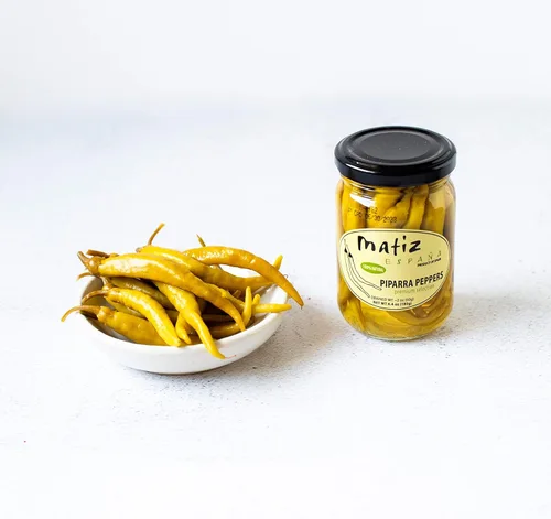 Vista 2 de Matiz Piparras, Pimientos de Guindilla Vascos (6.4 oz.) Pimientos verdes en escabeche españoles de España