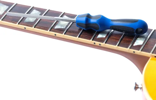 Vista 6 de MusicNomad MN830 Lima de recoronado de trastes con revestimiento de diamante para guitarra (lima electrónica), herramienta de luthier y técnica