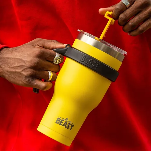 Vista 5 de BEAST - Juego de vasos de 20 onzas con asa, taza de café de acero inoxidable + 2 cepillos para pajillas, caja de regalo y mango negro