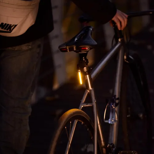 Vista 8 de Luz trasera de bicicleta LED Photondrop, luz trasera roja que fluye, luz trasera para bicicleta, 3 modos, recargable por USB, resistente al agua