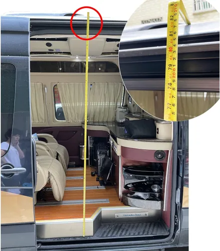 Vista 2 de Mosquiteras de malla para Mercedes Sprinter compatibles con furgonetas y RV (puerta lateral)