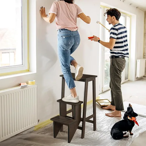 Vista 2 de Giantex Escalera plegable de 3 niveles, taburete de madera multifuncional 3 en 1, escalera de exhibición y estante de almacenamiento para Marrón