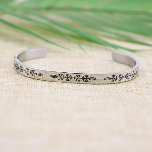 Vista 5 de JoycuFF Pulsera para mujer, brazalete blanco abierto, inspirador, joyería grabada con mantra de aliento