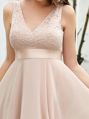 Vista 5 de Ever-Pretty Vestido de cóctel acampanado de gasa con cuello en V escotado para mujer 0207