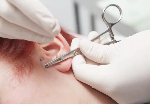 Vista 4 de A2ZScilab - Abrazadera de perforación corporal profesional para oreja, labio, ombligo, nariz, lengua, tabique, esponja, herramienta de perforación
