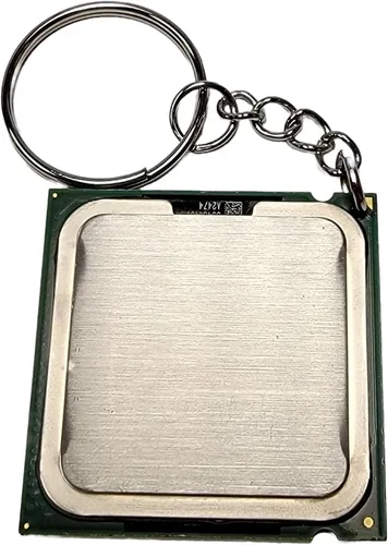 Vista 3 de The Ultimate Geek Accessory - Llavero de procesador de CPU reciclado hecho de piezas de computadora recuperadas