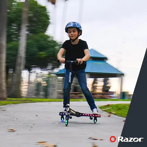 Vista 8 de Razor PowerWing - Patinete con ruedas con luz LED para niños mayores de 6 años