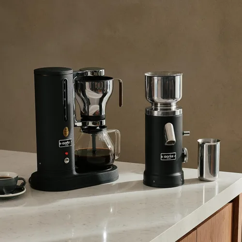Vista 2 de Cafetera aarke - Eléctrica de 10 tazas / 42 fl oz con goteo y parada automática, jarra de vidrio, prepara una olla completa en menos de 6 minutos