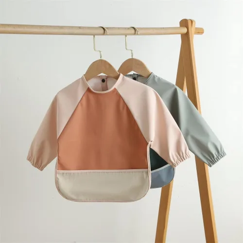 Vista 7 de GZMM Baberos impermeables para bebés, babero de alimentación de manga larga con recogedor de alimentos, se limpia y lavable