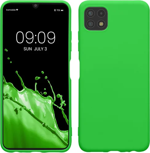 Vista 171 de kwmobile Funda compatible con Samsung Galaxy A12 - Funda protectora de silicona TPU suave y delgada - Verde oscuro mate