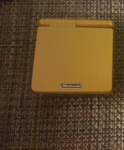 Vista 2 de Game Boy Advance SP- Gold