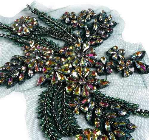Vista 3 de Parches de Apliques de Ropa DIY con Cuentas de Pedrería Hechos a Mano, Aplique con Cuentas para Decoración de Vestido de Novia Color Verde Oscuro AB