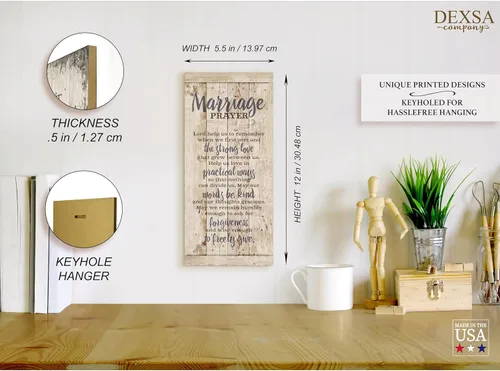 Vista 5 de Placa de madera con cita inspiradora en texto en inglés "Marriage Prayer" "Lord, help us to remember when we first met" - Elegante cuadro vertical