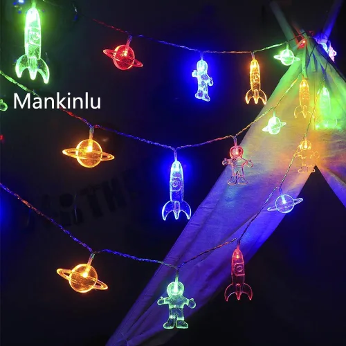 Vista 2 de Cadena de luces LED para habitación de niños con control remoto 20 LED 3.35 m 8 modos luces de espacio operadas por batería con colgantes de cohete