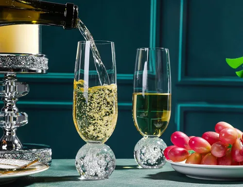 Vista 2 de Hanjue Juego de 4 copas de champán de cristal sin plomo, copas de champán transparentes de 7 onzas, ideales para regalos, fiestas, bodas, Navidad