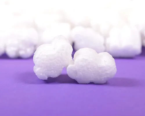 Vista 17 de Bolsas de maní biodegradables a base de plantas FunPak MiniPack 0.60 pies cúbicos Compostables (Corazónes Negros y Blancos)