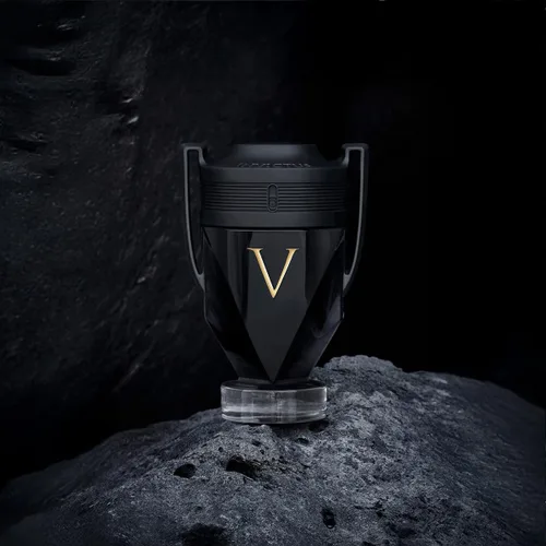 Vista 4 de Invictus Victory de Paco Rabanne para Hombre 3.4 oz Spray de Perfume Extremo