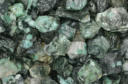 Vista 9 de Fantasia Materiales: 2 libras Amatista Grado 1 Piedras ásperas de trozos grandes de Brasil