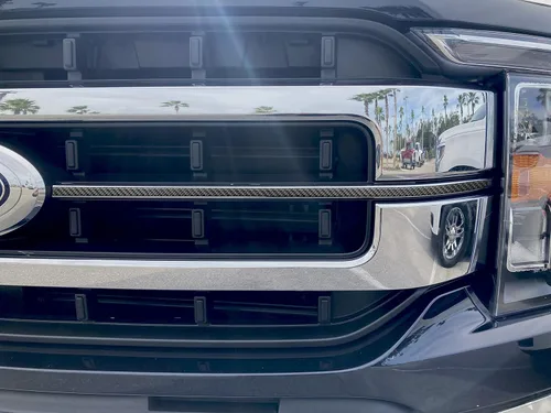 Vista 28 de Rejilla Accent Trim - Compatible con F-150 2021-2023