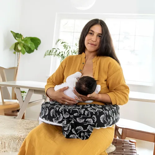 Vista 3 de My Brest Friend Funda Original para Almohada de Lactancia - Fundas Deslizantes para Bebé - Ajuste Ajustable, Fácil Cuidado, Durable - Almohada