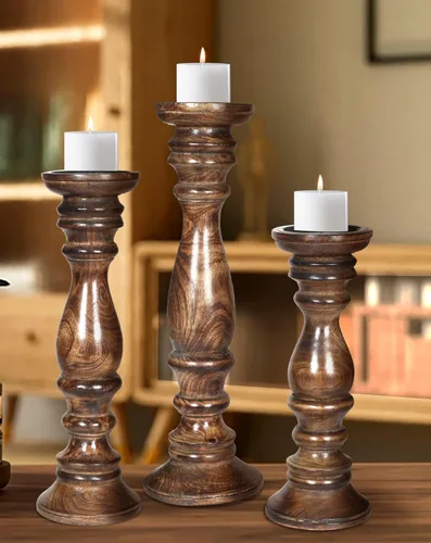 Vista 6 de Juego de 3 candelabros de pilar de madera de granja - Portavelas altos rústicos hechos a mano para decoración del hogar, centros de mesa, bodas