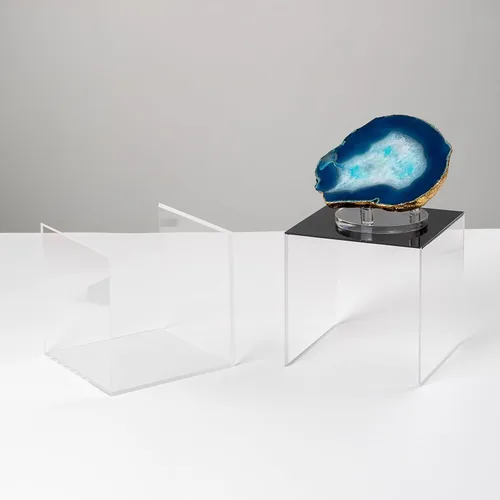 Vista 3 de Caja de exhibición de acrílico transparente de montaje simple con base negra, soporte elevador para figuras y accesorios de juguetes removibles