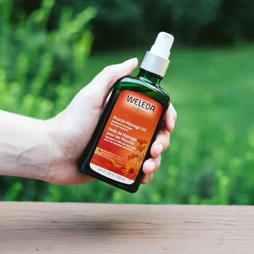 Vista 6 de Weleda Aceite de masaje muscular de árnica, 3.4 onzas líquidas, aceite de masaje rico en plantas con aceites de abedul, girasol y oliva