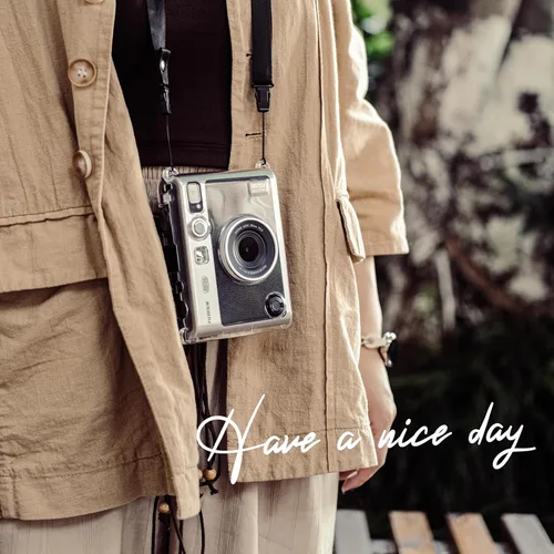 Vista 4 de Rieibi Funda protectora transparente para cámara instantánea Fujifilm Instax Mini Evo, funda rígida con correa para el hombro