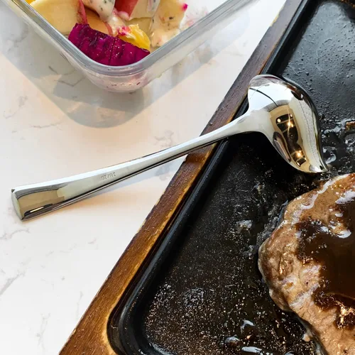 Vista 8 de IMEEA Cucharón pequeño para salsa con boquilla de vertido de acero inoxidable 18/10 Cuchara para rociar salsa, 7 pulgadas