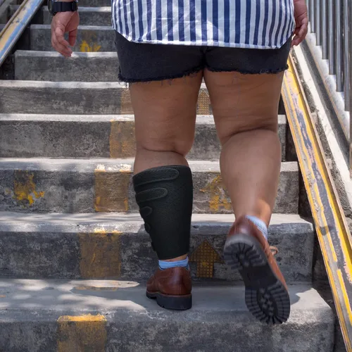 Vista 5 de Hoolerry 2 Piezas Vendas de Compresión para Linfedema Pantorrilla Abrazadera Ajustable 5 Correas Vendas para Piernas para Linfedema Pantorrilla