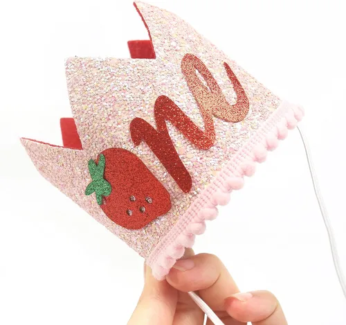 Vista 6 de Sombrero de corona de primer cumpleaños con temática de fresa, hecho a mano, rosa, accesorio perfecto para celebraciones