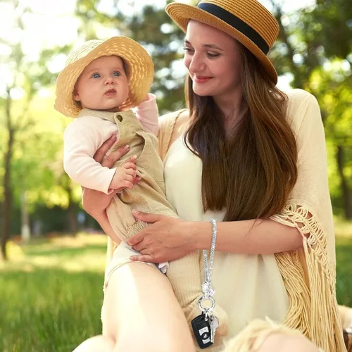 Vista 6 de Yiflin Bonito llavero de coche para mujer, accesorios de llavero de cristal, cordón de muñeca brillante para llaves, llave de coche