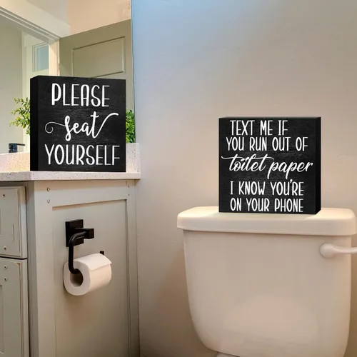 Vista 4 de Jetec 2 Piezas de Decoración de Señales de Baño de Granja, Señales de Madera Divertidas para Pared de Baño, Placa de Madera Rústica "Please Seat