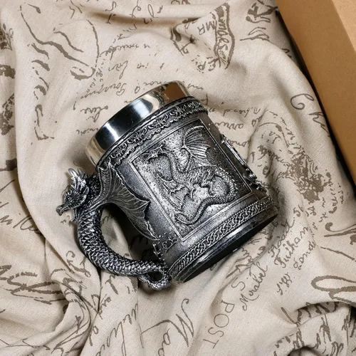 Vista 7 de Taza de café medieval con diseño de dragón rugiente – Dungeons and Dragons Beer Stein Tankard – Taza de acero inoxidable de 15.8 onzas