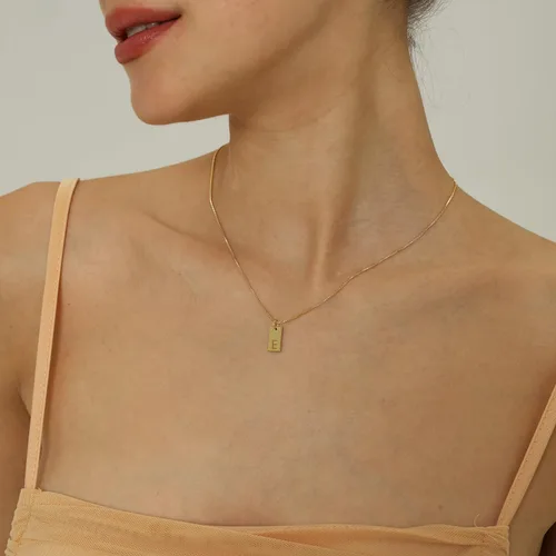 Vista 3 de Collares con iniciales para mujer, delicado collar con letra de oro de 14 quilates, chapado en oro de 14 quilates, collar con inicial de oro simple
