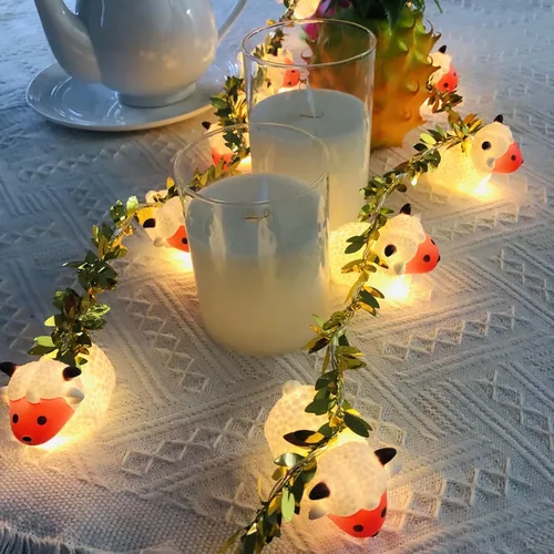 Vista 4 de Guirnalda de luces pintadas de ovejas pequeñas de 5.4 ft, 10 LED, adornos de cabra, luces novedosas, funciona con pilas, luces decorativas de hadas