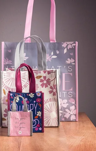 Vista 2 de Karma Regalos, bolsa de regalo pequeña reciclada mariposa