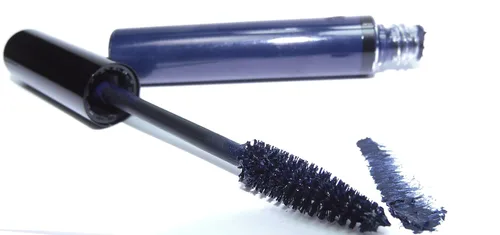 Vista 4 de Pure Ziva Máscara voluminizadora azul marino oscuro, sin parabenos, sin pruebas en animales y libre de crueldad