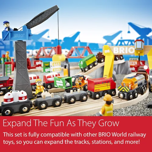 Vista 6 de BRIO World Cargo Mountain Set – Juego de tren de madera de 49 piezas con certificación FSC y accesorios – Compatible con todos