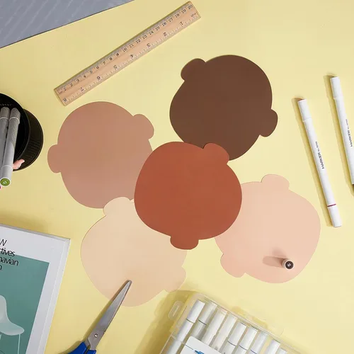 Vista 6 de 100 piezas de recortes creativos de cara multicultural de 5.5 pulgadas, papel de construcción de color de piel para manualidades, aula, tablón
