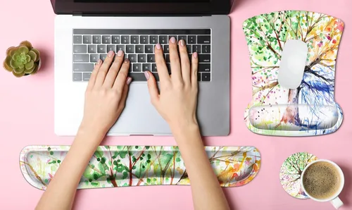 Vista 2 de Tapete ergonómico para mouse con soporte para muñeca y teclado