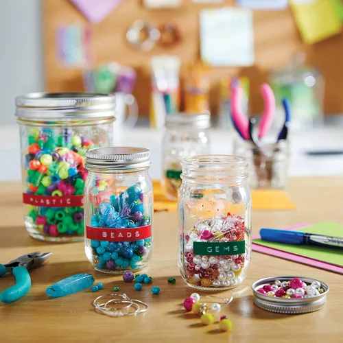 Vista 6 de Dymo S0717930 Omega Home Embossing Label Maker, gris y azul marino, estampado en relieve