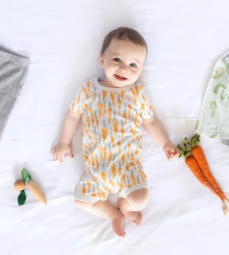 Vista 3 de Burts Bees Baby Mameluco de manga corta para bebés 100 algodón orgánico de una pieza