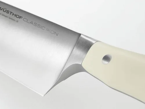 Vista 3 de Wüsthof Cuchillo de chef clásico Ikon Crème de 8 pulgadas Acero inoxidable