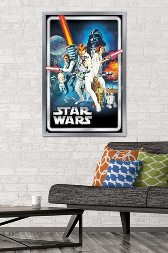 Vista 2 de Trends International Star Wars: A New Hope - Póster clásico de pared, 34 pulgadas de largo x 22.4 pulgadas, versión enmarcada plateada Versión