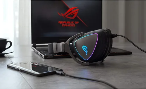 Vista 9 de ASUS Auriculares RGB ROG Delta Hi-Res ESS Quad-DAC, efecto de iluminación circular RBG Conector USB-C para PC, consolas y juegos móviles
