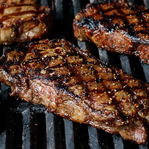 Vista 6 de McCormick Grill Mates Condimento ahumado para carne de Montreal, 3.4 onzas